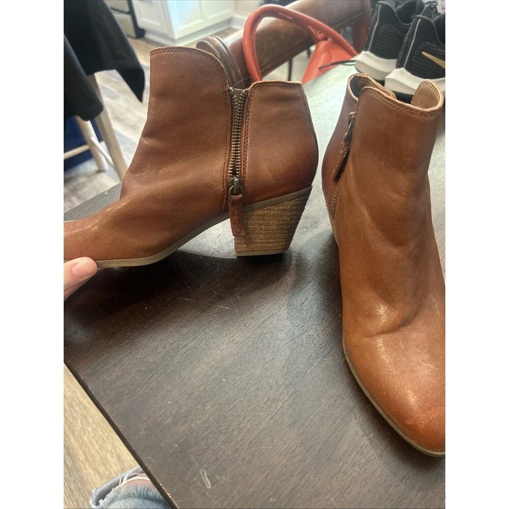 S28 Frye Womens Carson Piping Cognac DISTRESSED LEATHER Ankle Bootie - Size 6.5M